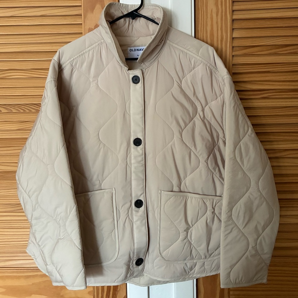 Old Navy Cream Quilted Jacket with Black Accents size xl